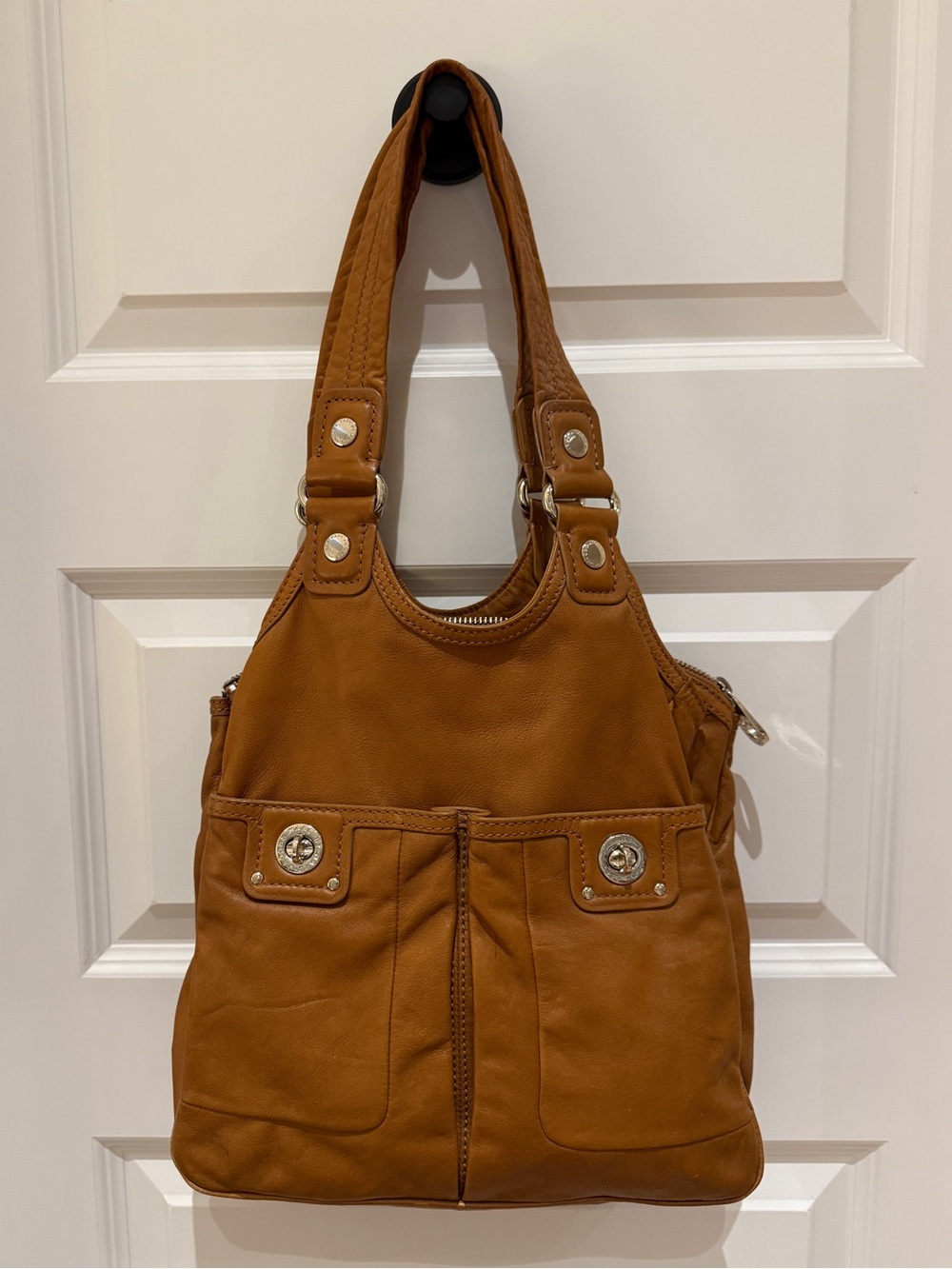 Marc by Marc Jacobs - Totally Turnlock Teri Shoulder Bag in Cognac Brown